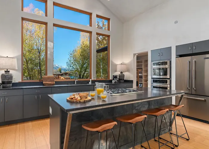 Abode At Alpenglow * Wilson