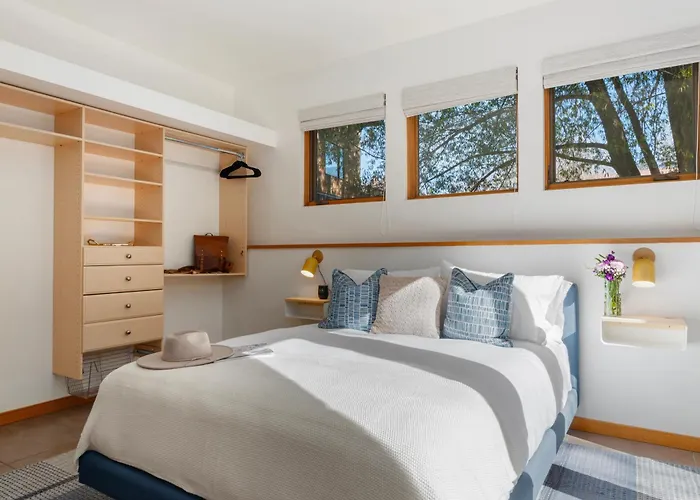 Abode At Alpenglow