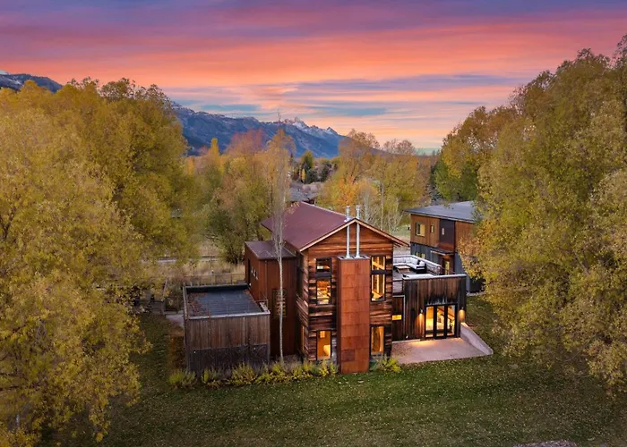 Holiday home Abode At Alpenglow *