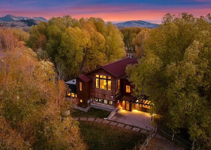 Abode At Alpenglow Holiday home *